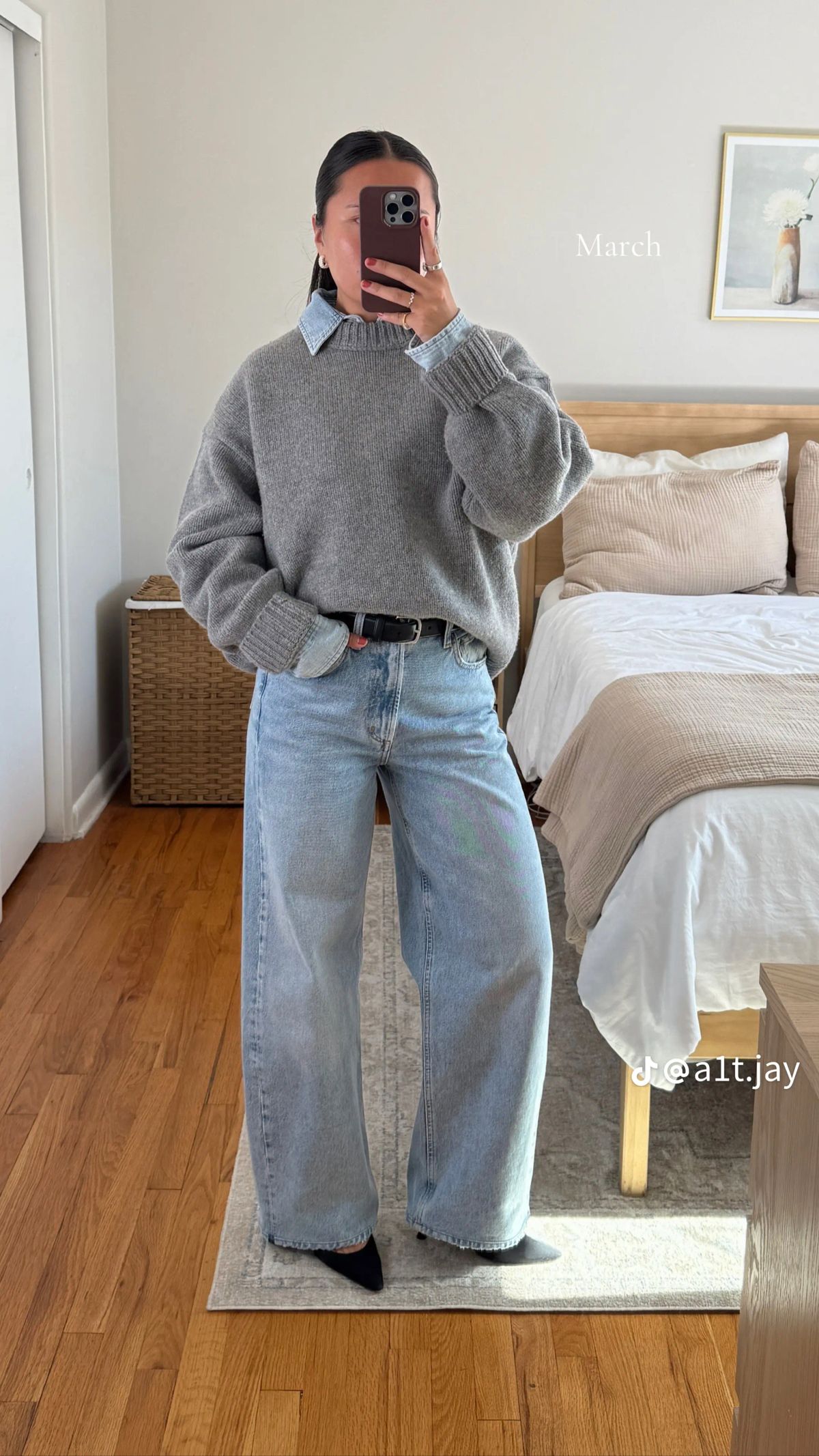 Basic clothing items to put together a business casual outfit